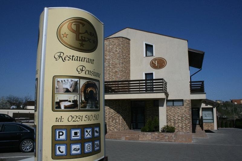 Complex Casa Lux Hotel Botoşani Exterior foto